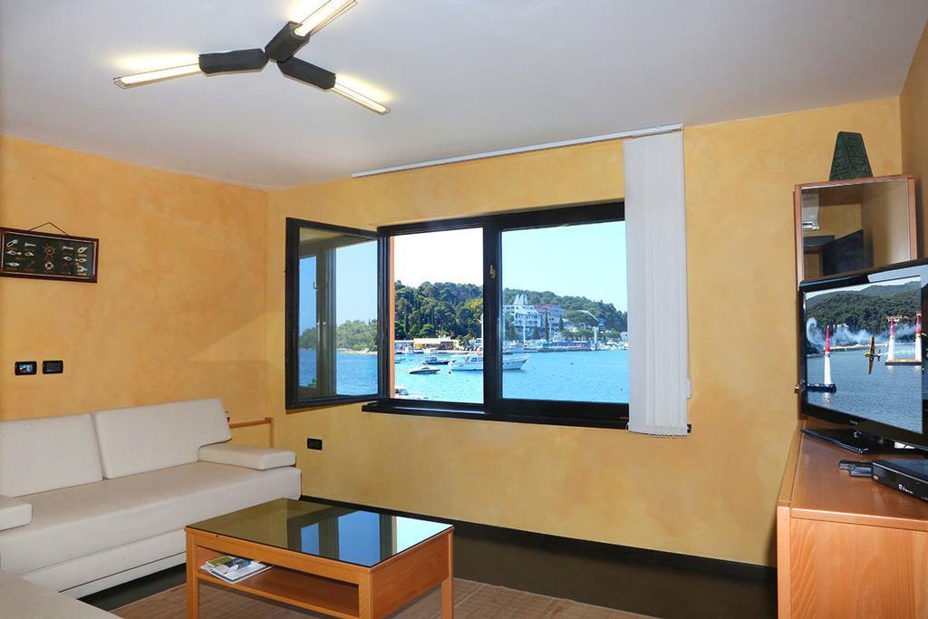 Apartments Ana City Ровинь Экстерьер фото